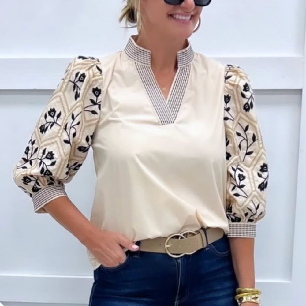 entro Cream Embroidered Puff Sleeve Blouse
